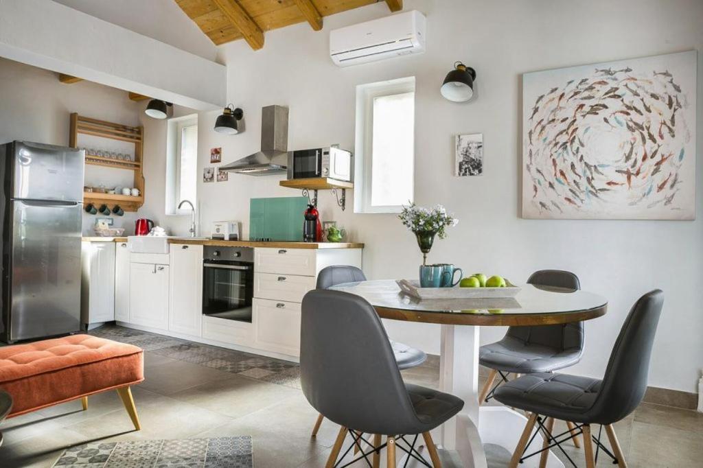 Mánganos Aelia Cottage מראה חיצוני תמונה